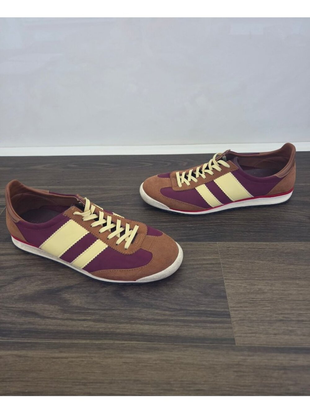 💙 Madden Girl Retro Low-Top Sneakers Size 8.5 Burgundy Brown Cream Comfy